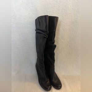 Jessica Simpson Black Over the Knee Boots with Elegant Silhouette